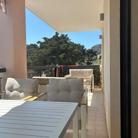 Exceptional Sea-view Apartment, 3 Min From Station, Port & Chateau Views, Private Parking *