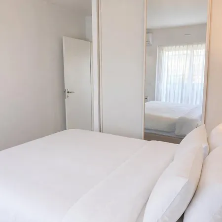 Exceptional Sea-view Apartment, 3 Min From Station, Port & Chateau Views, Private Parking